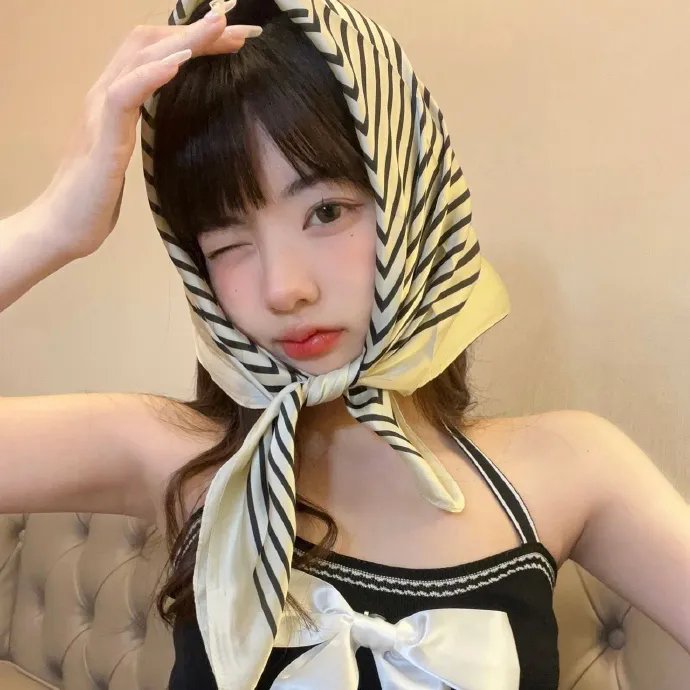 满船春色